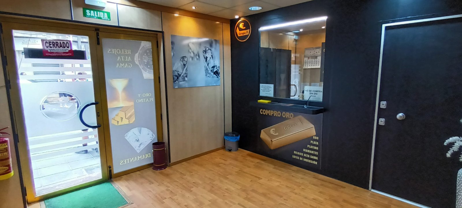 Interior del local de La Zubia